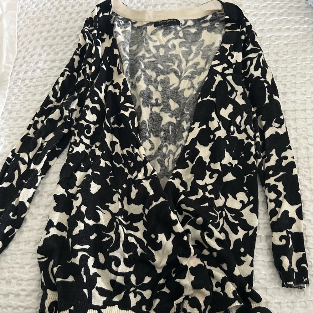 Banana Republic Black and White Designed Cardigan Wrap Sweater